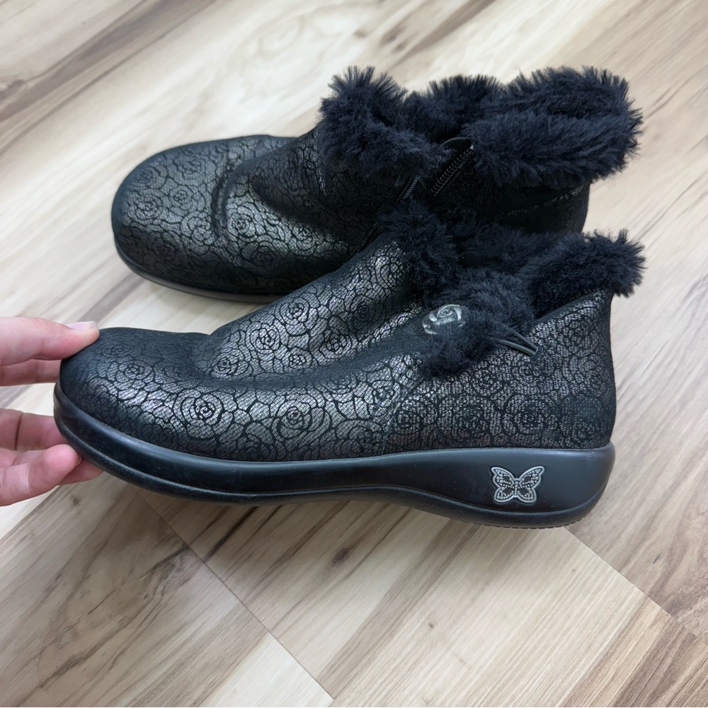 Alegria Black Ankle Boots with Faux Fur Lining - Picture 4 of 7